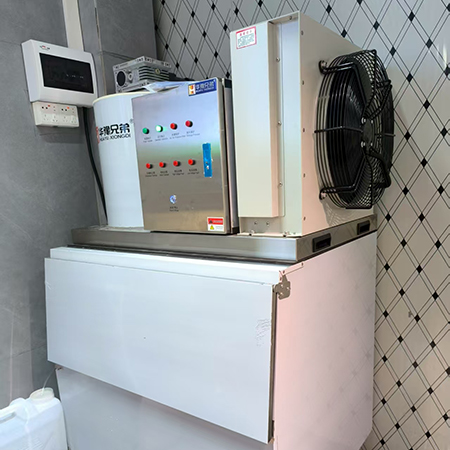 500公斤片冰机交付广东中山大型超市